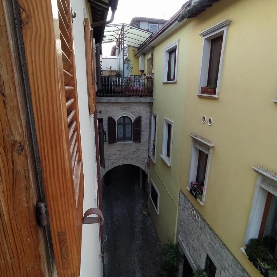 Готель Rua Dell'Arco 11 Асколі-Пічено Екстер'єр фото